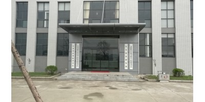 企業成長--大手拉小手